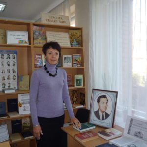Книжкова виставка до 100-річчя від дня народження видатного українського  письменника  Сухомлинського В. О.( 1918-1970 ).