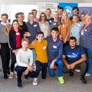 Створення та підтримка освітніх систем для запобігання та реагування на випадки насильства та впровадження медіації «рівний- рівному» у Східній Україні